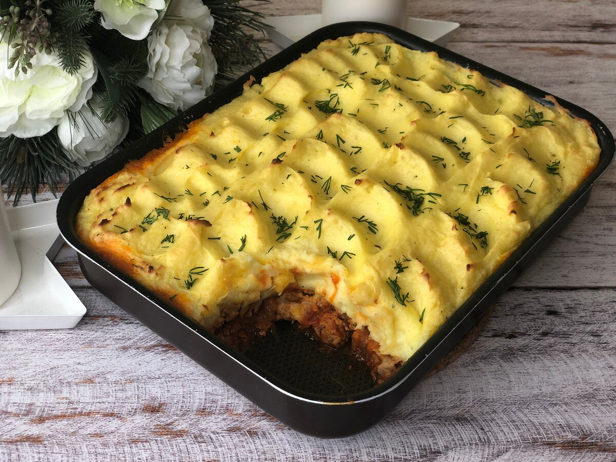 Рецепт запеканки с мясом в духовке. Запеканка толченка с фаршем. Запеканка из картофеля и фарша в духовке с сыром. Запеканка картофельная с мясом и грибами. Запеканка из картошки и фарша в духовке с сыром.