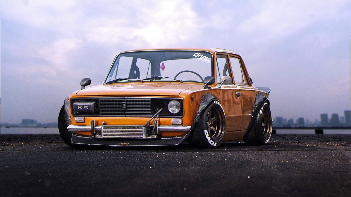 Источник: https://img4.goodfon.ru/original/1921x1080/8/e2/vaz-2106-jdm-lada-future-tuning-by-khyzyl-saleem.jpg