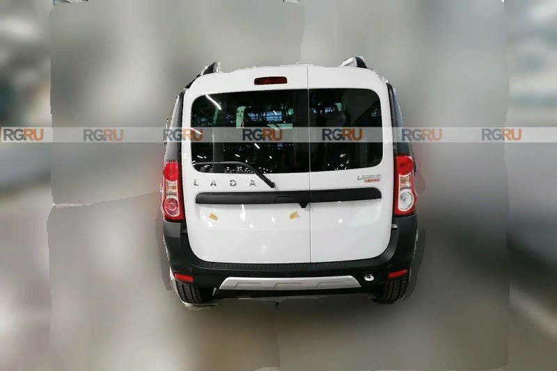 Lada Largus FL фото "Российская газета"