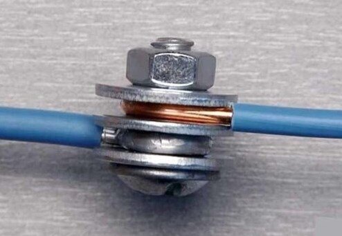 пример соединения на болт