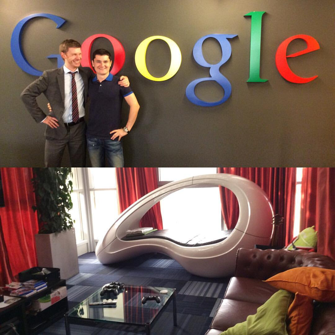 Офис Google в России (На столе PlayStation)