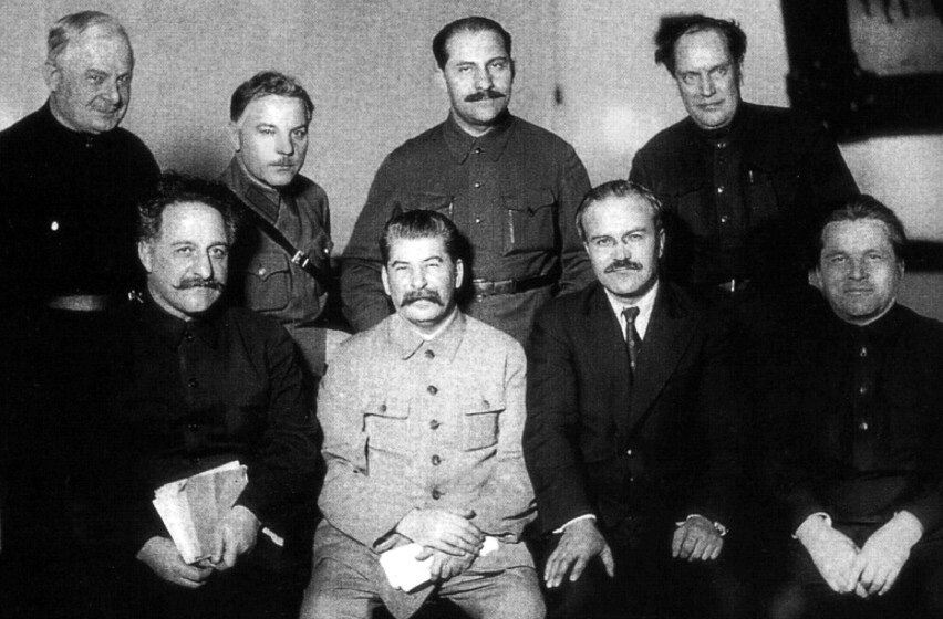 единомышленники сталина. сталин киров каганович орджоникидзе. каганович сталин постышев ворошилов. окружение сталина. сталин каганович ворошилов орджоникидзе.