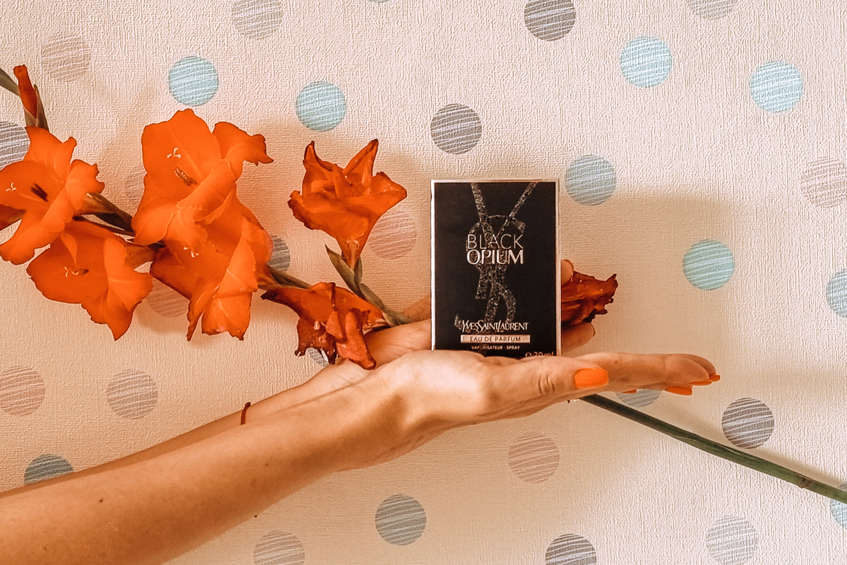 Про Черный Опиум я, наверняка, напишу еще отдельную статью. Он того достоин)