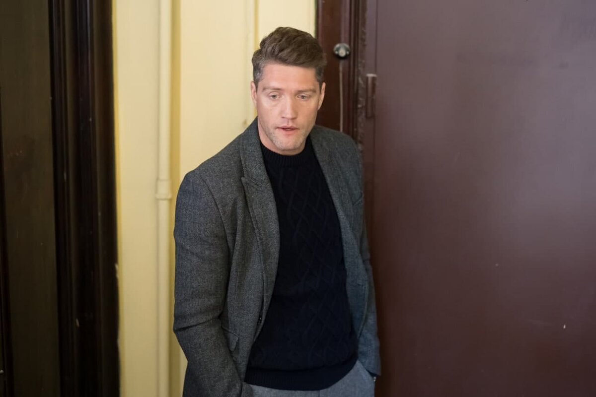 Павел Харланчук в роли Кирилла Белова. Кадр из сериала «Спросите медсестру»