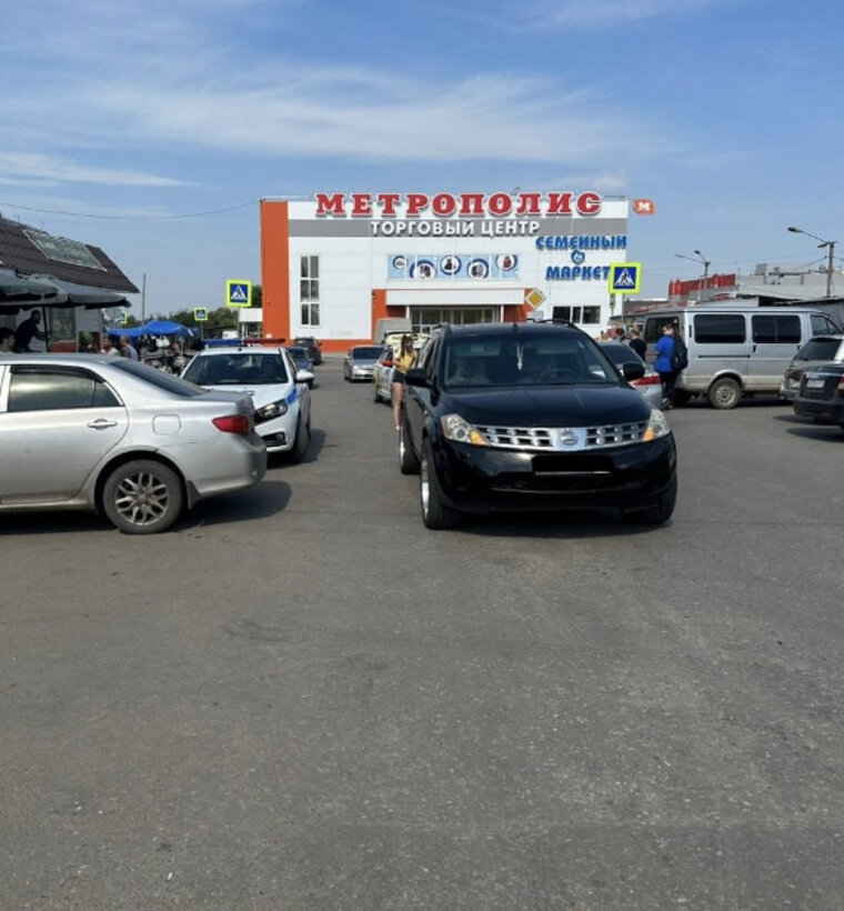    Пешеходный переход находится в нескольких десятках метров от места ДТП