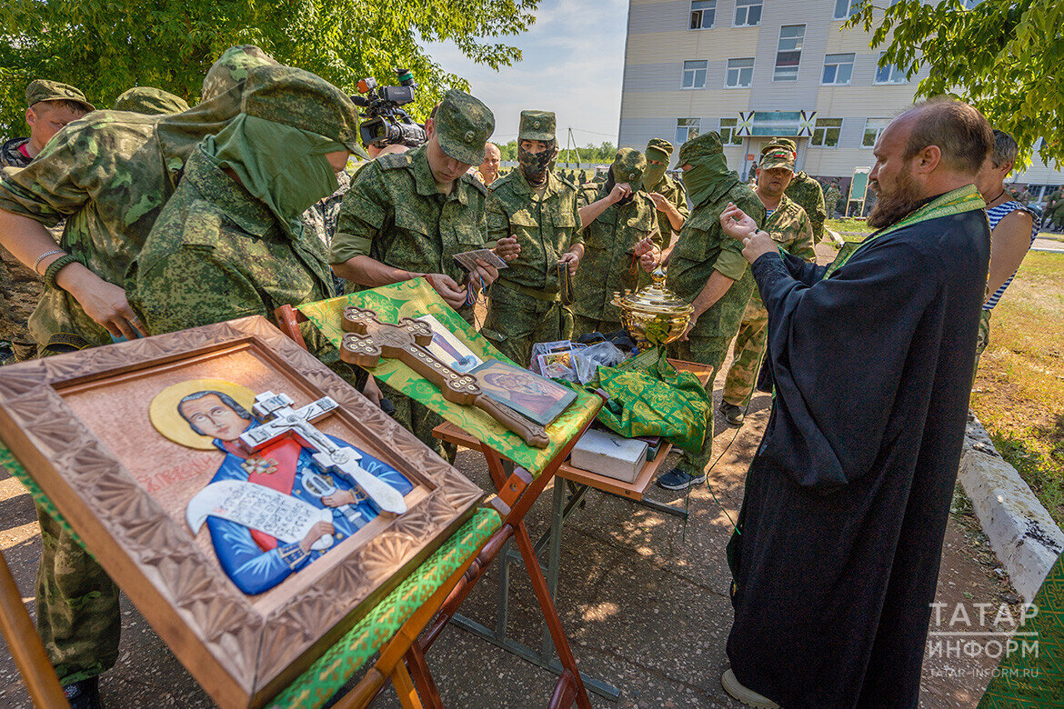 Чувствуется, что он всегда рядом»: как живет храм без погибшего в зоне СВО  отца Анатолия | Татар-информ | Дзен