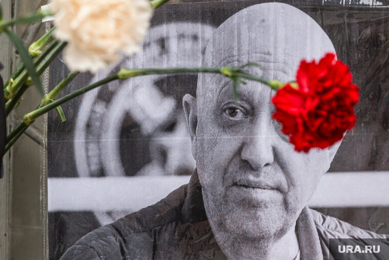    СК опознал тело Евгения Пригожина, погибшего в результате крушения самолета