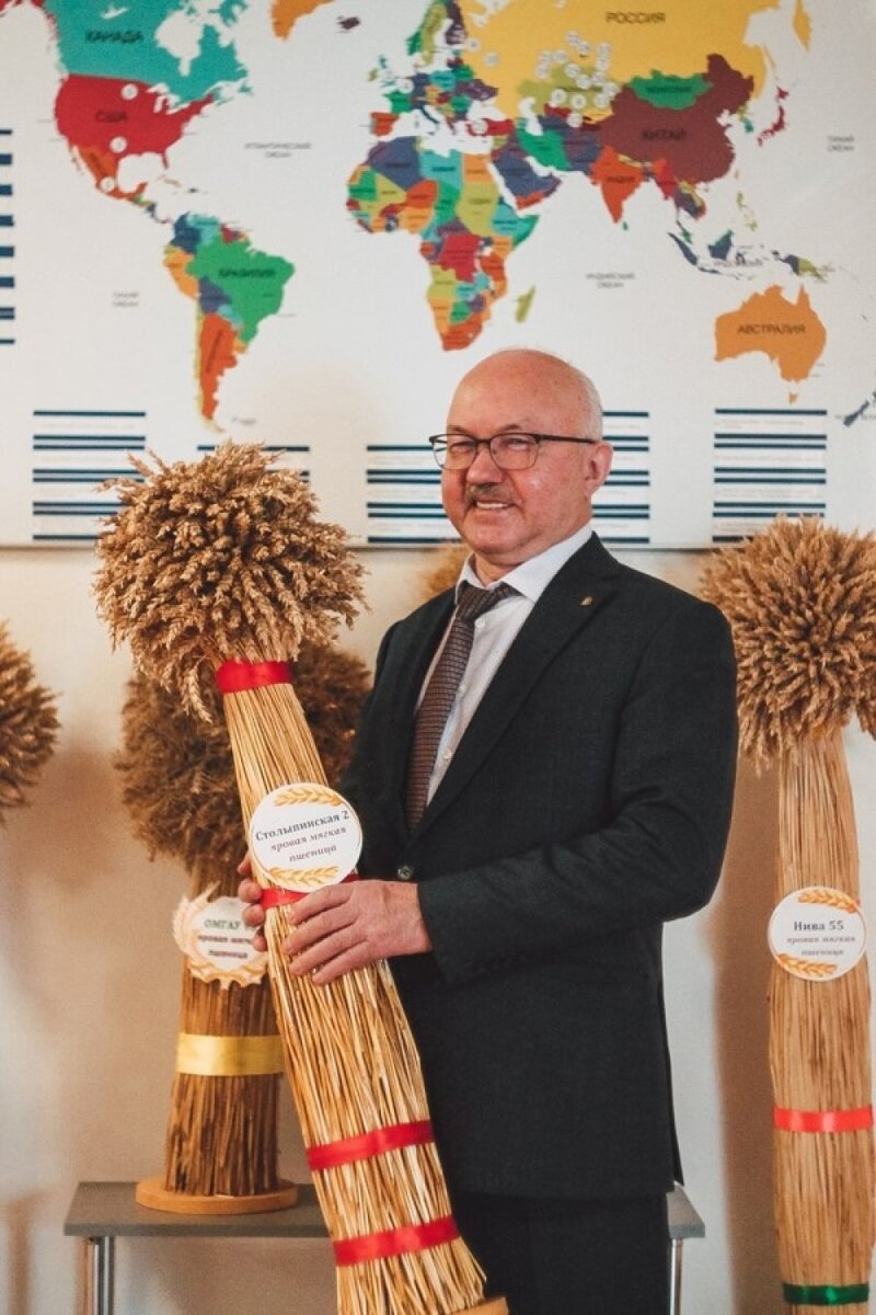    В прошлом году профессор отметил 70-летний юбилей. Фото: ОмГАУ