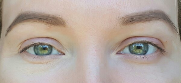 Сравнение нанесения корректора