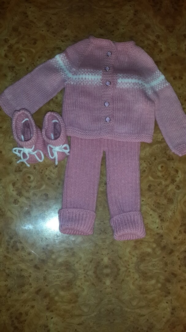 Костюм на девочку 3-4 месяца.