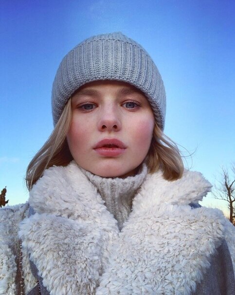 25-летняя актриса Александра Бортич беременна первенцем.Александра перестала скрывать беременность и лично подтвердила грядущее пополнение во время съемок шоу Comment out.