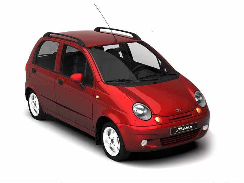 Начнем наш список с простенького Daewoo Matiz , скромняга матиз очень подойдет для начинающих водителей ,так как его малые габариты позволят с лекгостью парковаться во дворах ,и там где другие авто просто напросто не влезут. Главное преимущество Матиза его расход топлива ,да кого я обманываю ,он его не расходует а нюхает! Места в багажнике практически нет ,но два ,три пакета из супермаркета поместятся. Очень дешев в обслуживание!