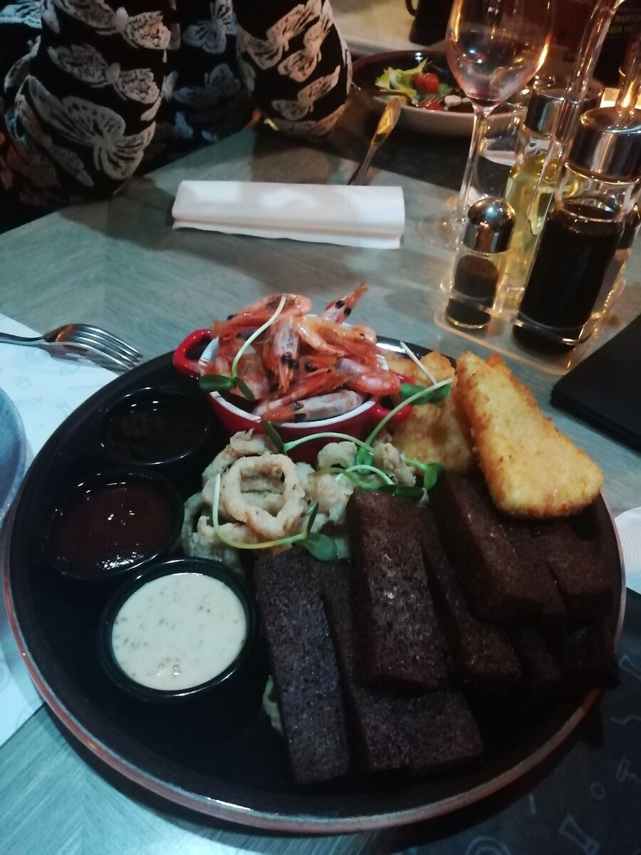 Покупаешь ли ты ненужные вкусняшки когда нет денег, но очень хочется? 