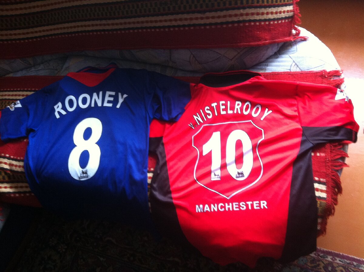 Подделки с местного рынка в захолустном городке