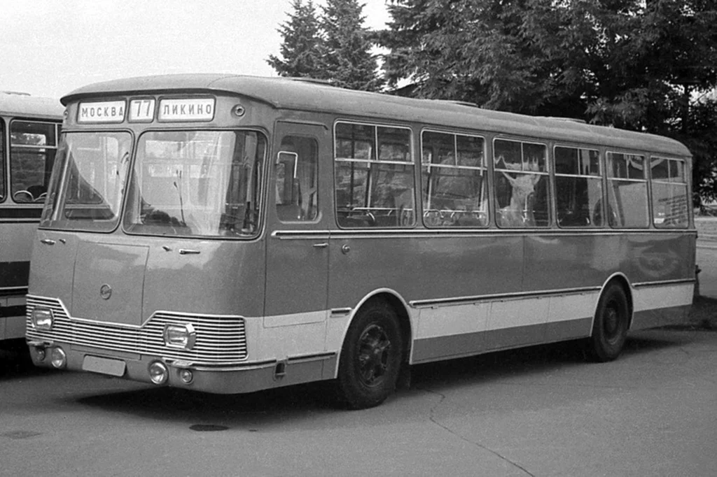 ЛиАЗ-677Э