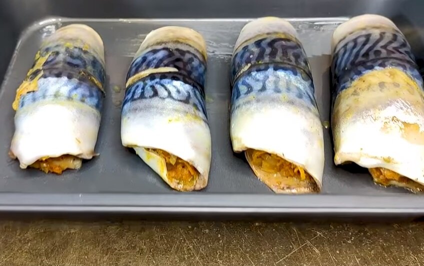 Скумбрия с начинкой.Ням-ням!