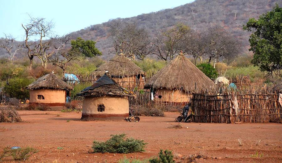 African village. Сукур Нигерия. Рондавель ЮАР. Зимбабве Саванна. Культурный ландшафт Сукур в Нигерии.