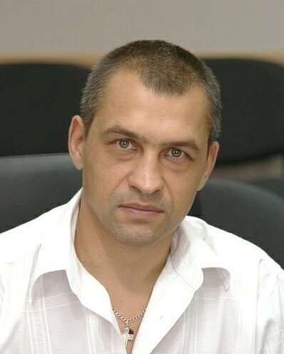 Уже история, но правда всегда будет правдой. А обман, ложь, голословие будет разоблачено, как в случае с Хаупшевым, экс замминистра МВД КБР. Все последующие события подтвердили это, были выявлены многочисленные злоупотребления и отстранения от должности господина Хаупшева, а также никто никогда не обращался в суд за клевету, ...так как клеветы не было, а был рейдерский захват городообразующего предприятия....и честно и открыто об этом рассказывает статья    "Следственный комитет при прокуратуре РФ усиливает борьбу с рейдерством"   (    http://viperson.ru/articles/sledstvennyy-komitet-pri-prokurature-rf-usilivaet-borbu-s-reyderstvom   ). Почётный адвокат России Гусаков Юрий Витальевич, защитник незаконно осужденного, гендиректора Нальчикского пищкомбината, в дальнейшем освобожденного и получившего часть от захваченного предприятия.
За время адвокатской деятельности провел ряд общественно значимых дел, привлекших внимание российской и мировой общественности (дело в КБР г.Нальчик по защите от рейдерского захвата ООО "Нальчикский пищкомбинат"; дело в Ю-Сахалинске по защите предпринимателя; дело в г.Сочи по защите предпринимателя.