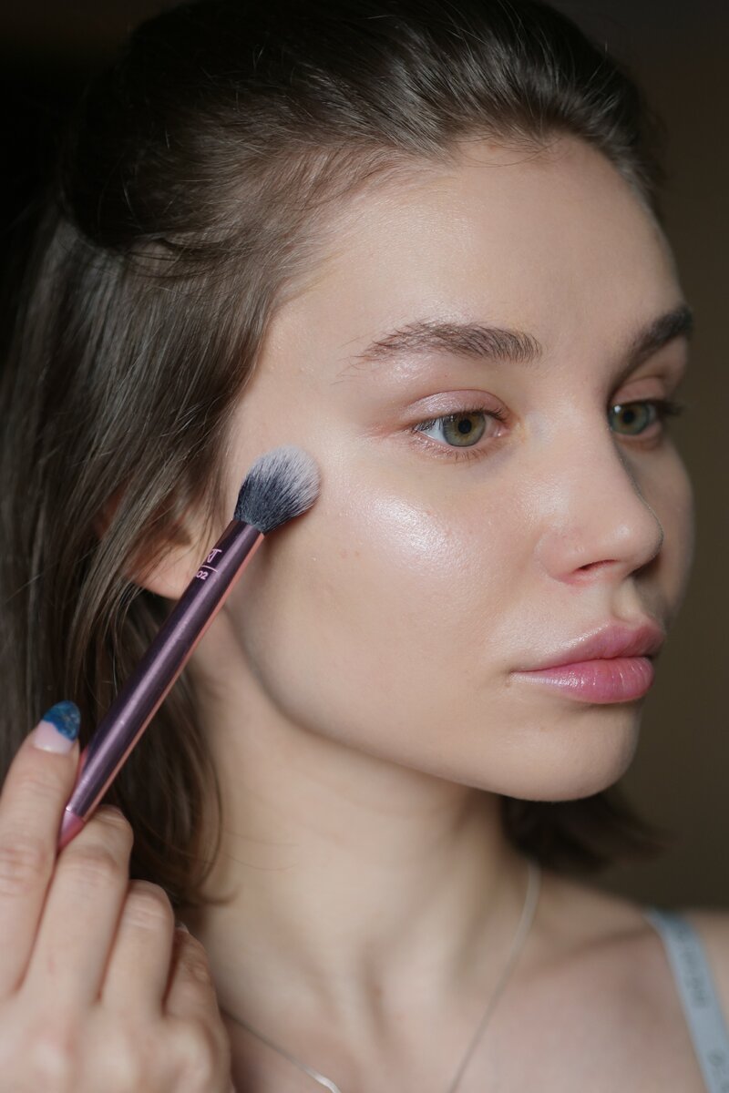 наносим хайлайтер