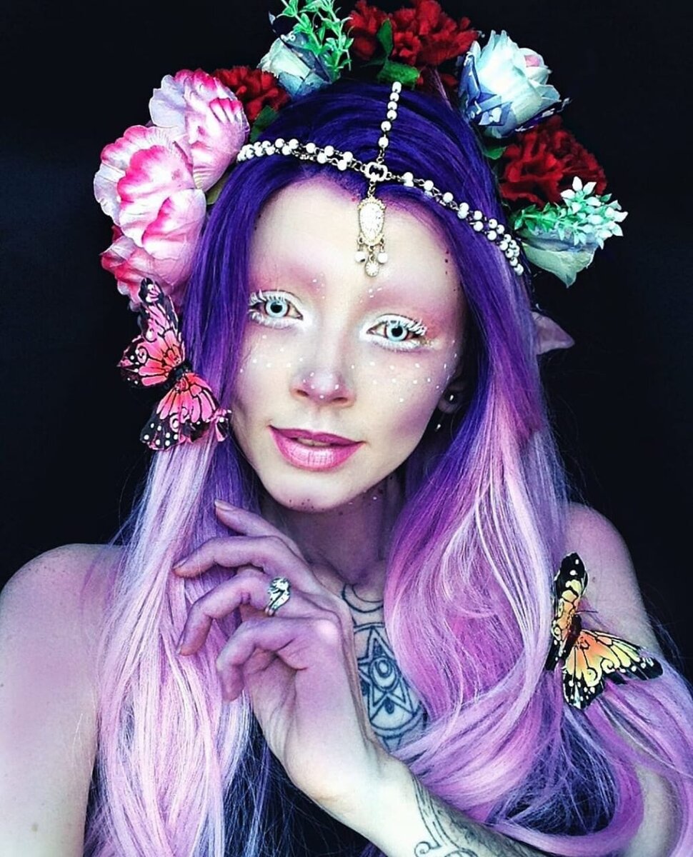 Все образы Эмбер придумывает сама