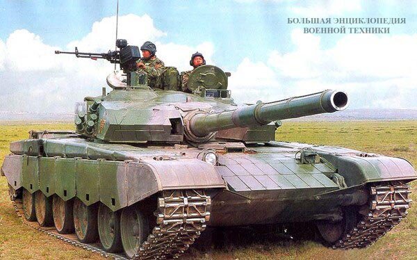 Китайский основной боевой танк Тип 99 на маневрах