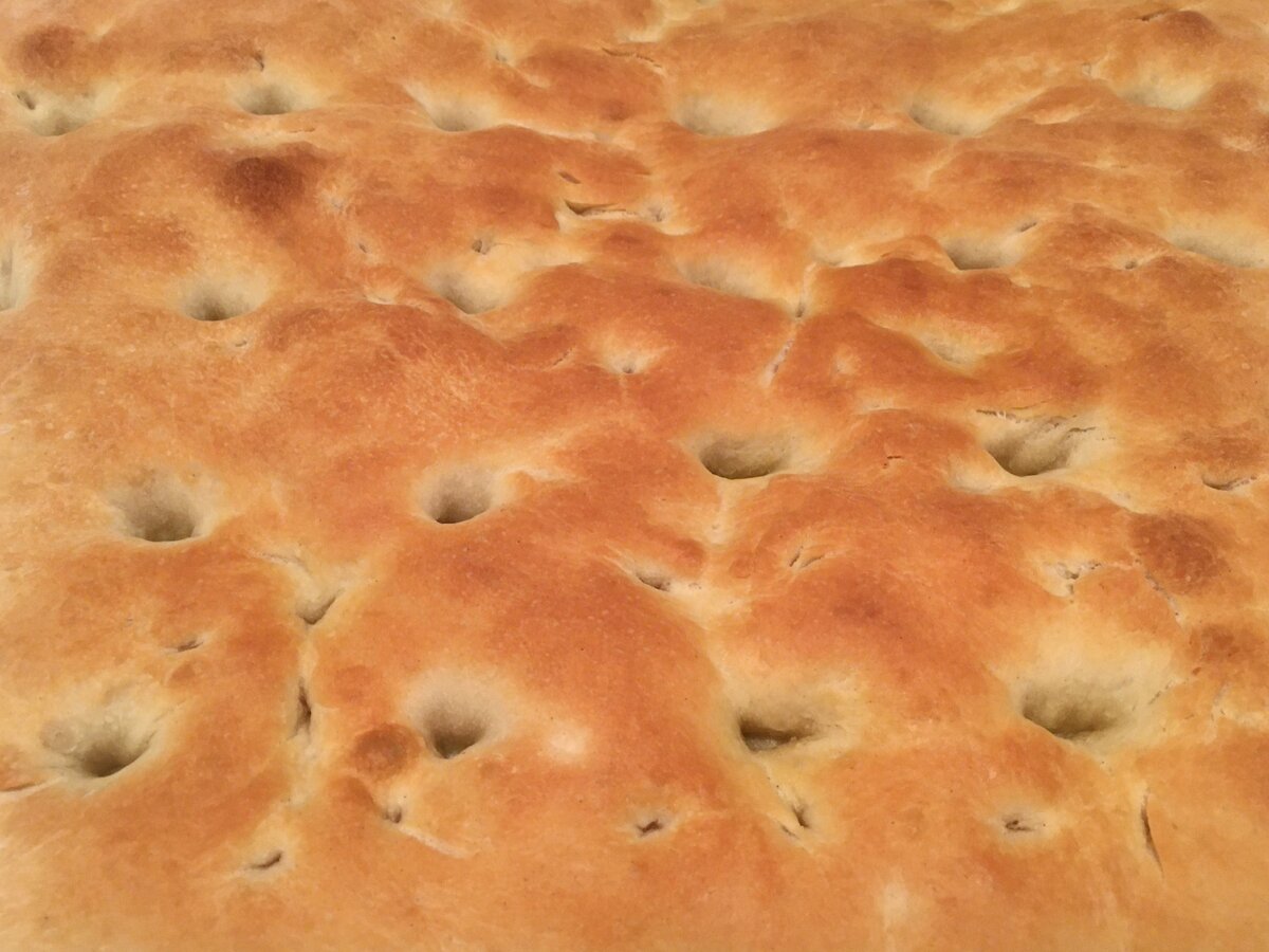 Фото: Piano Piano (я не парюсь, но вы можете сделать необходимые дырки поизящней, и даже добавить начинку)