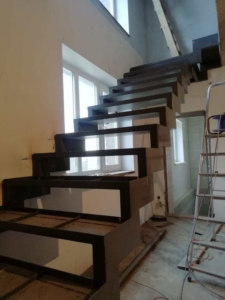 каркас лестницы под плитку