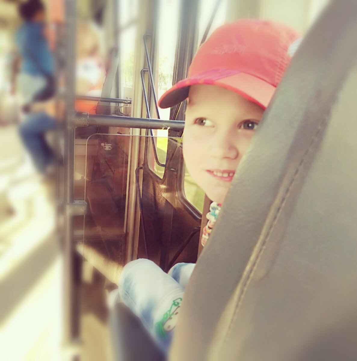 Мы с сыном не боимся длительных поездок, мы их любим. Ведь это время для наших игр