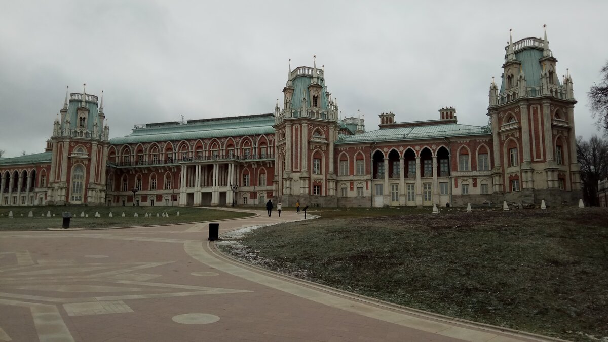 Пожалуй, дворец в Царицыно худший из тех, что я видел. Фото автора
