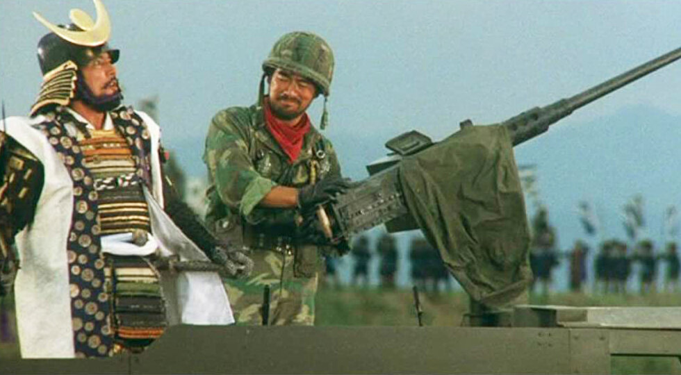 Кадр из фильма Sengoku jieitai. Режиссер: Косэй Сайто. Оператор: Ивао Исаяма. Производство: Kadokawa Haruki Jimusho, Toei