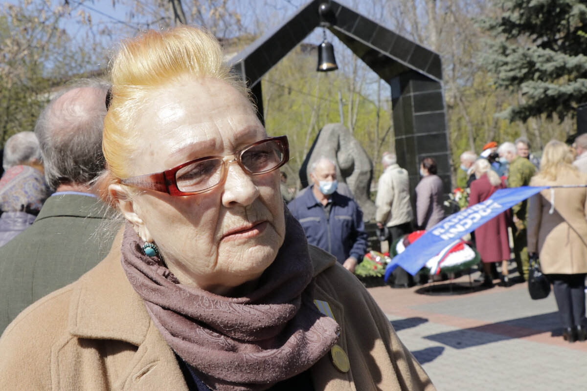 Л. Налбандова (В. Гусев)