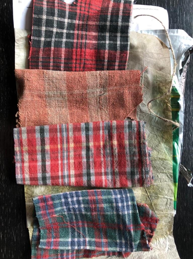 Платье сшили из лоскутов, присланных из разных уголков России