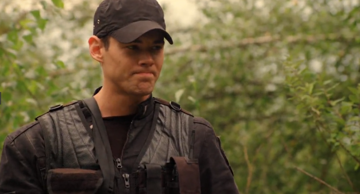 обработанный скриншот из сериала Звезные врата: Вселенная