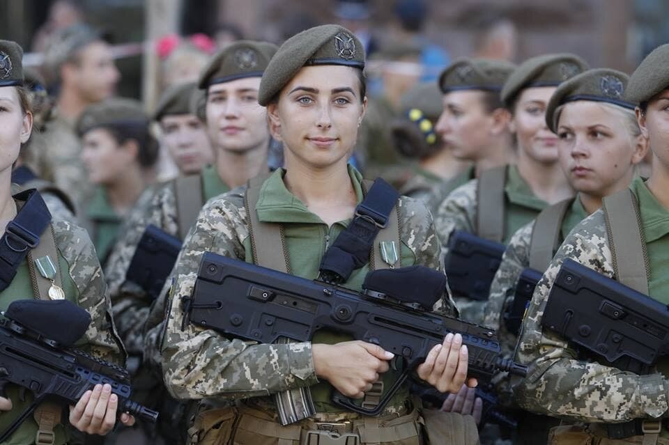 Девушек заставят идти в армию, если они не родят до 23 лет?