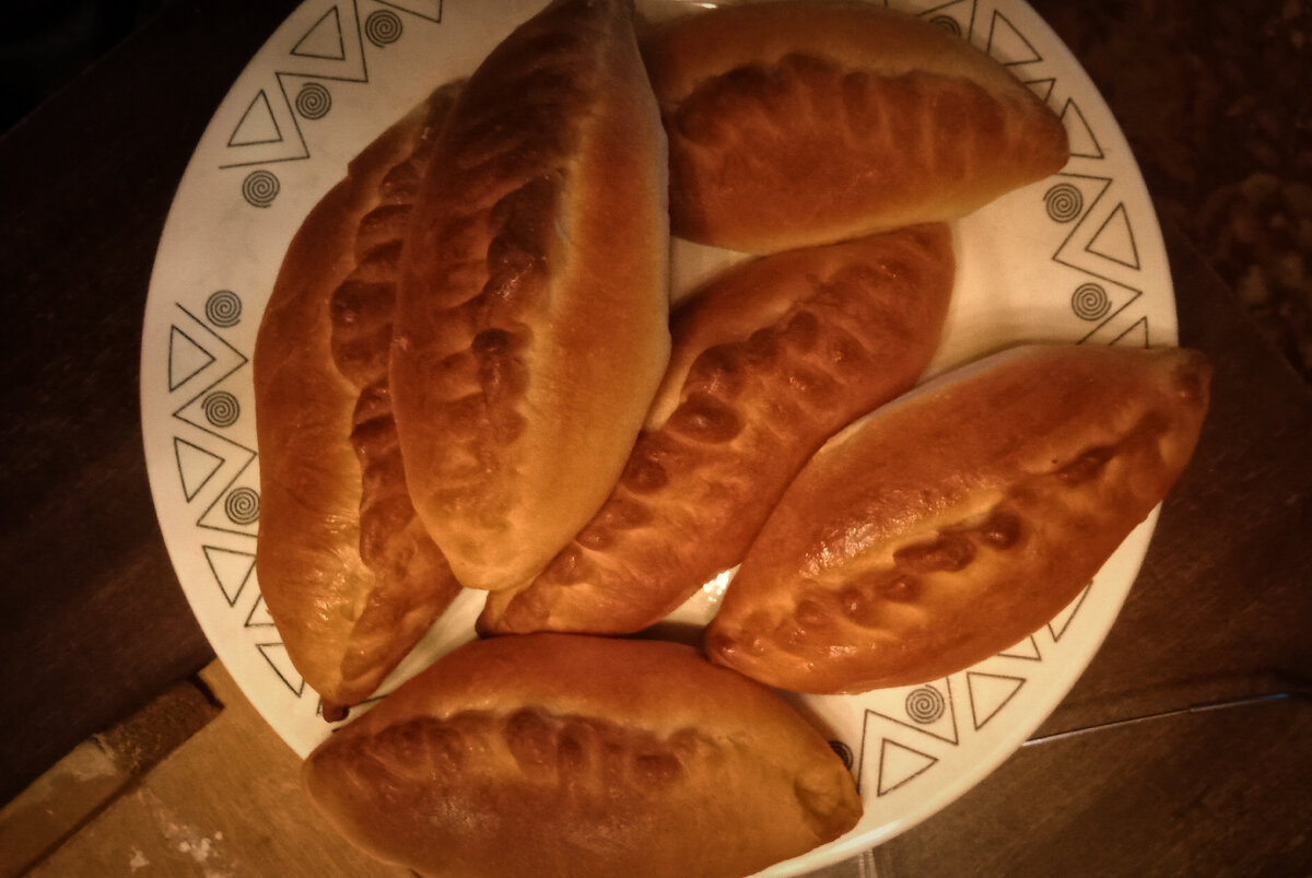 Пирожки с капустой. На перекус самое то!