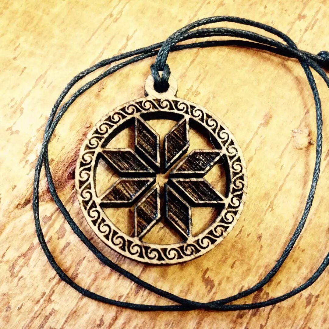 оберег мастер класс для детей. можно ли дарить обереги. родовик макошь. сувенир домовенок оберег. оберег чур.