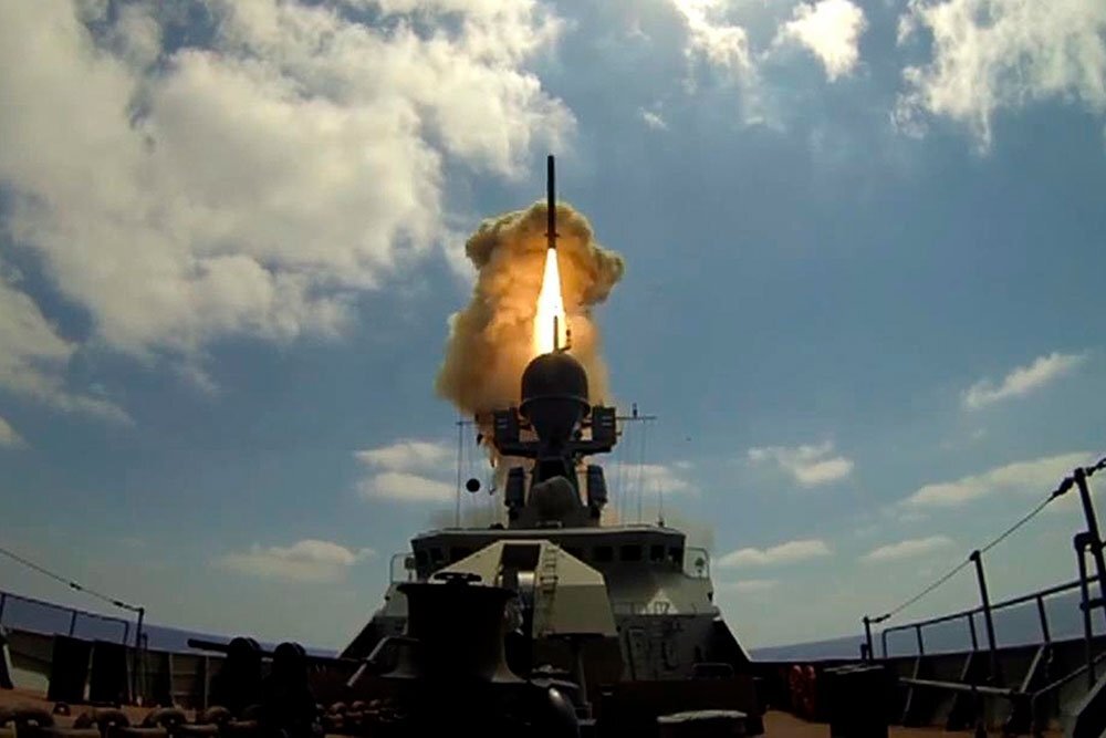 Российская крылатая ракета Калибр или "Испепелитель": в чём заключается её устрашающая мощь.