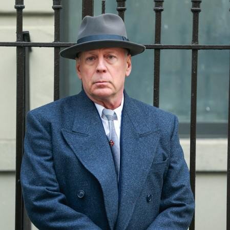 БРЮС УИЛЛИС /КАДР ИЗ ФИЛЬМА "СИРОТСКИЙ БРУКЛИН