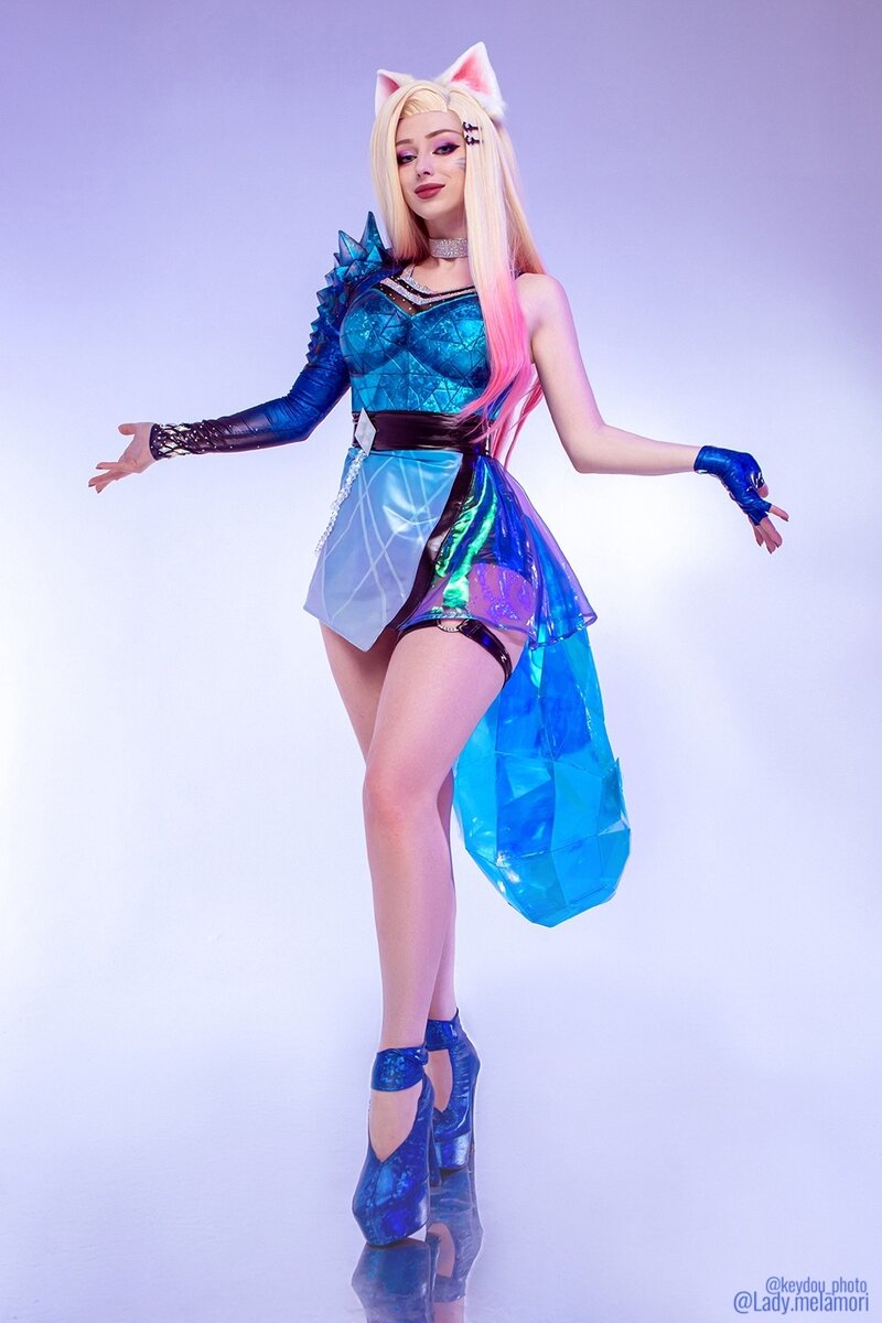 1/10 K-pop айдол из K/DA — косплей на Ари из League of Legends. Косплеер: Lady Melamori. Фотограф: KeyDou. Источник: vk.com/melamoricosplay  📷
  📷
  📷
  📷
  📷
  📷
  📷
  📷
  📷
  📷
