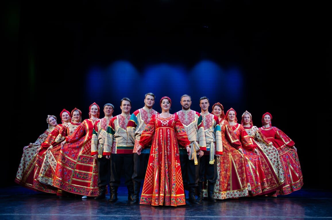 Коллектив "Русский стиль" доводил не раз до слез жюри шоу "Страна талантов". Фото Яндекс.Картинки.