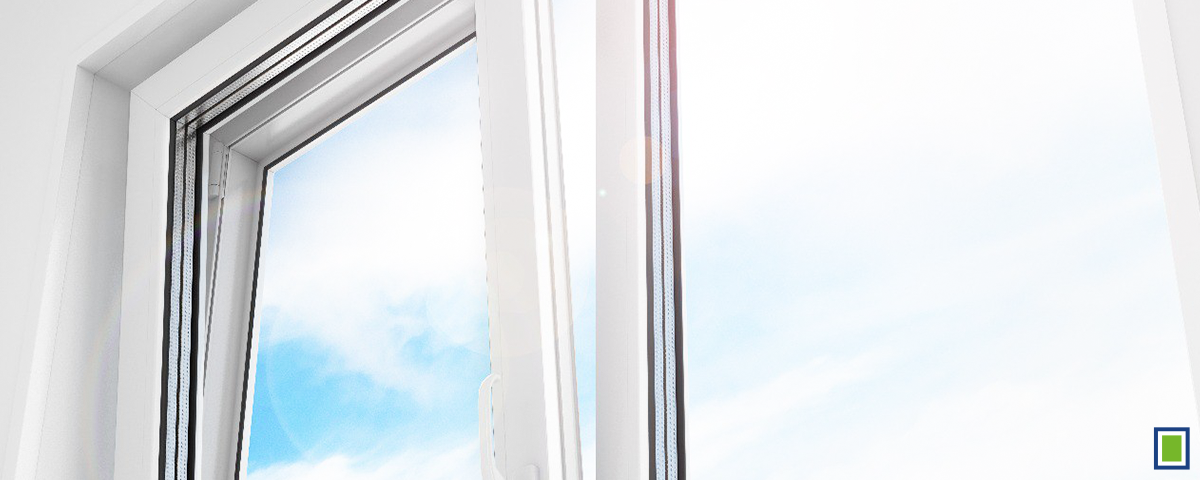 Стеклопакет — светопрозрачная конструкция из стекла, которая занимает значительную часть окна, пропускает в комнату солнечный свет, сохраняет тепло в помещении и снижает уровень шума.