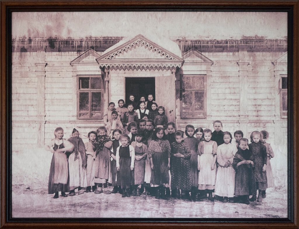 Ученицы сельскохозяйственной школы в Талашкино