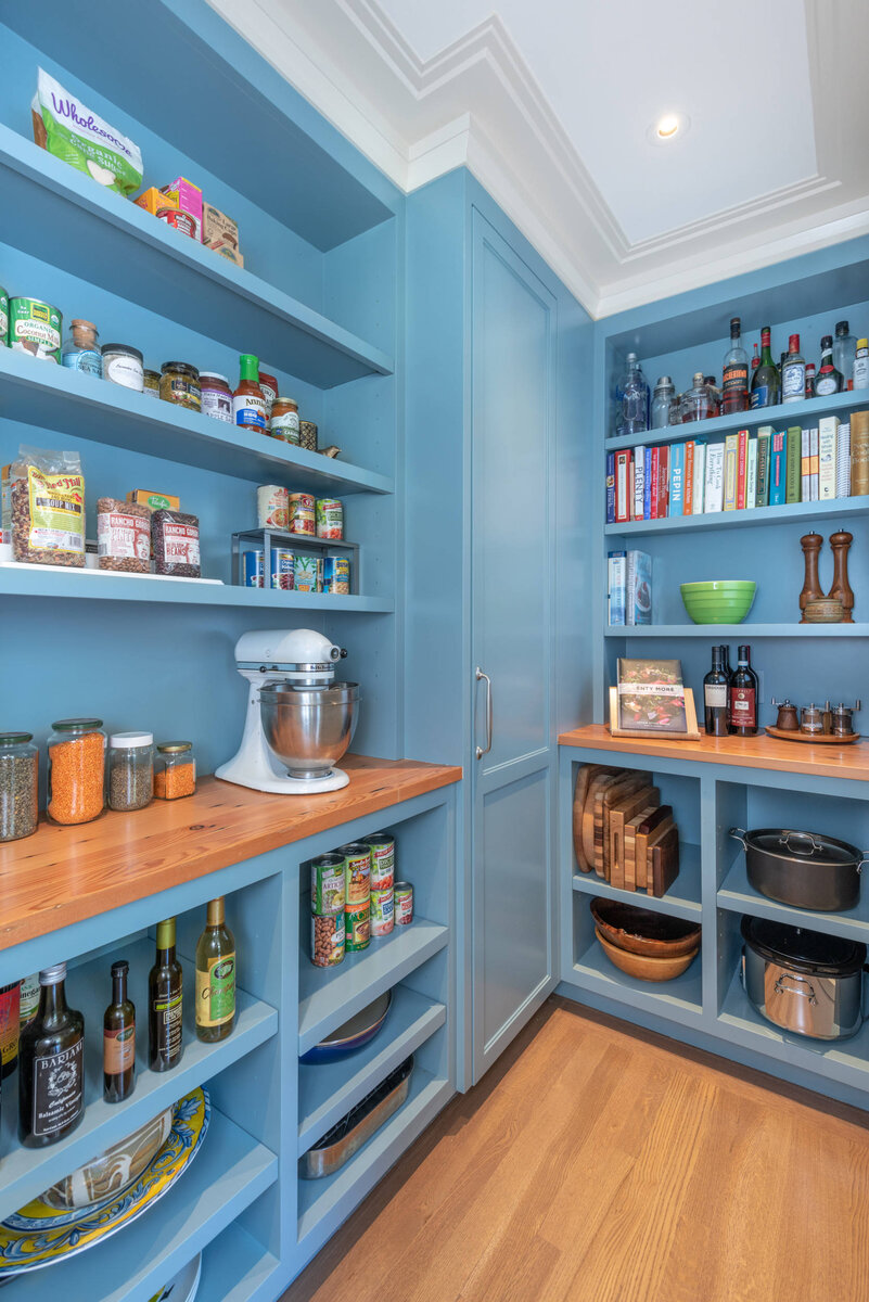 corner pantry кухонная кладовка