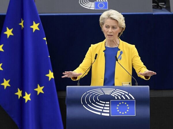   © AFP 2022 / FREDERICK FLORIN