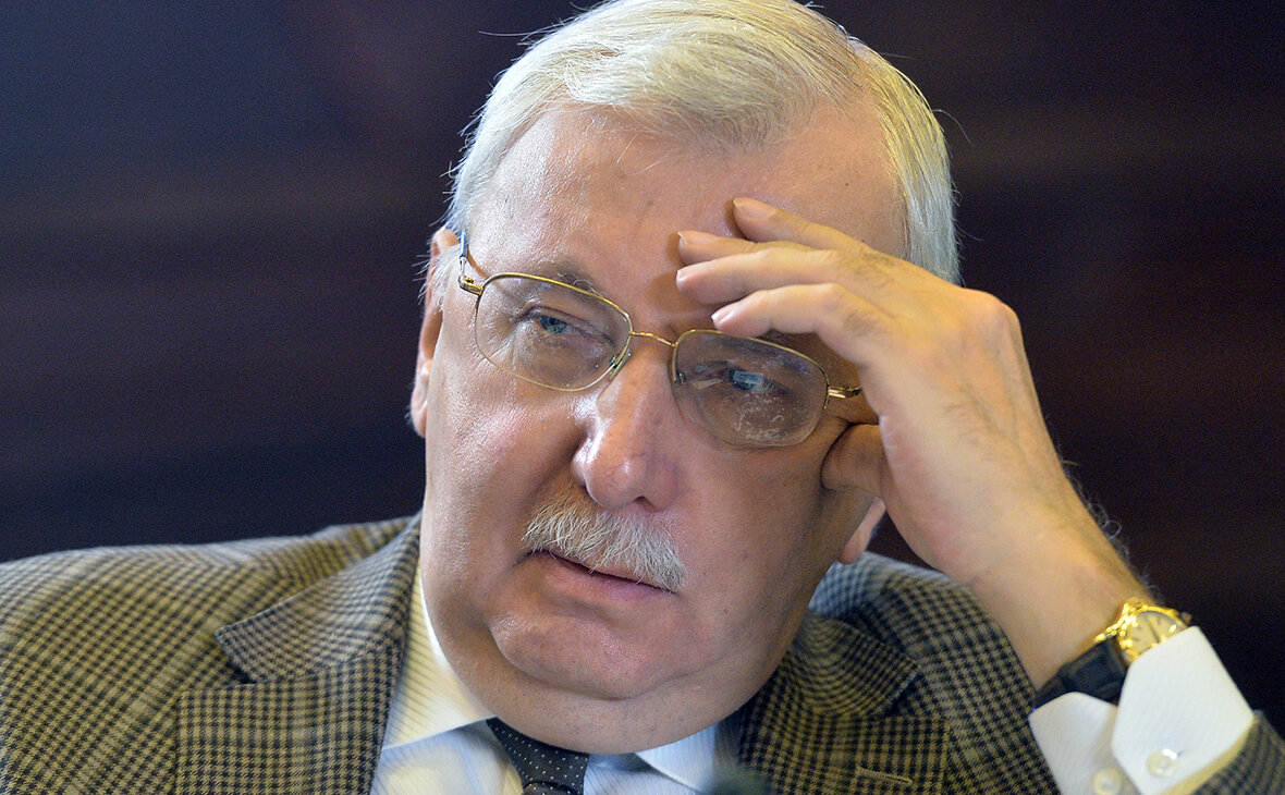 Виталий Третьяков. Профессор, декан высшей школы телевидения МГУ. Яндекс картинки.