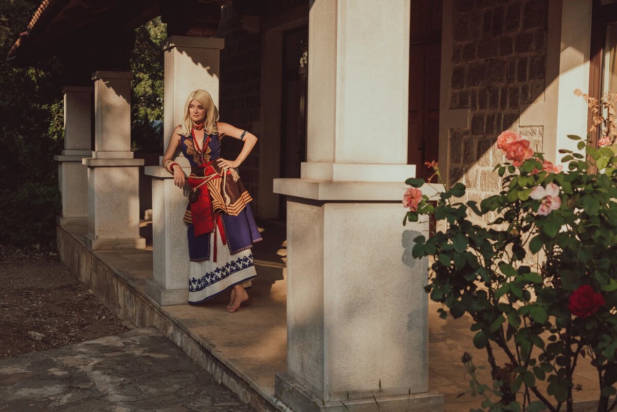 Горячая чародейка Кейра Мец из «Ведьмака». Косплеер: KATSSBY. Фотограф: Kristina Borodkina.    📷