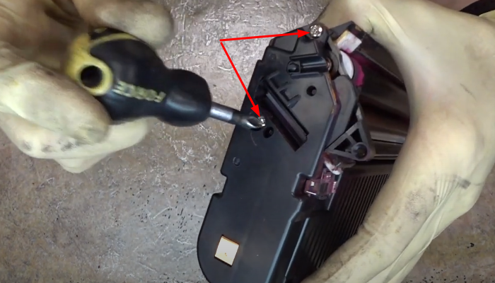 Фото 106. Закрепляем шторку с другой стороны