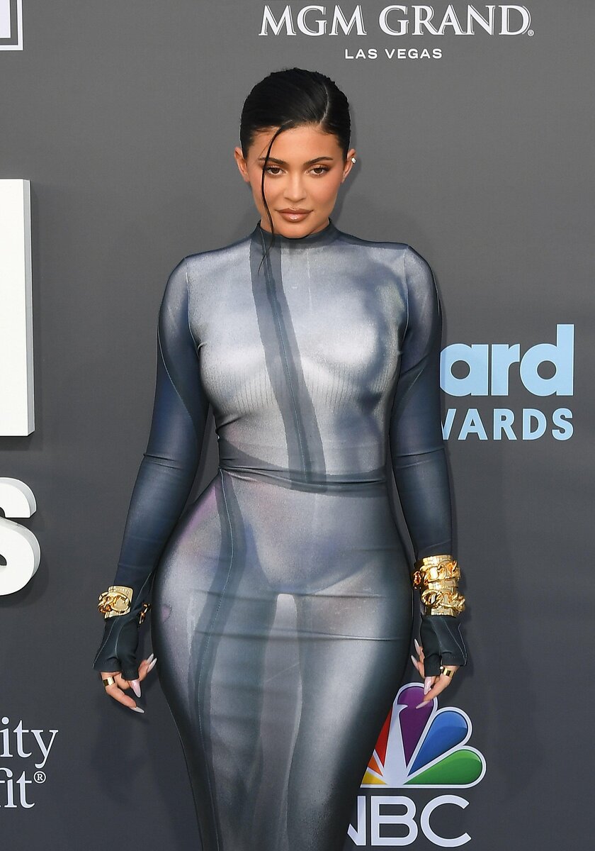    Кайли Дженнер в &laquo;голом&raquo; платьеLegion-Media