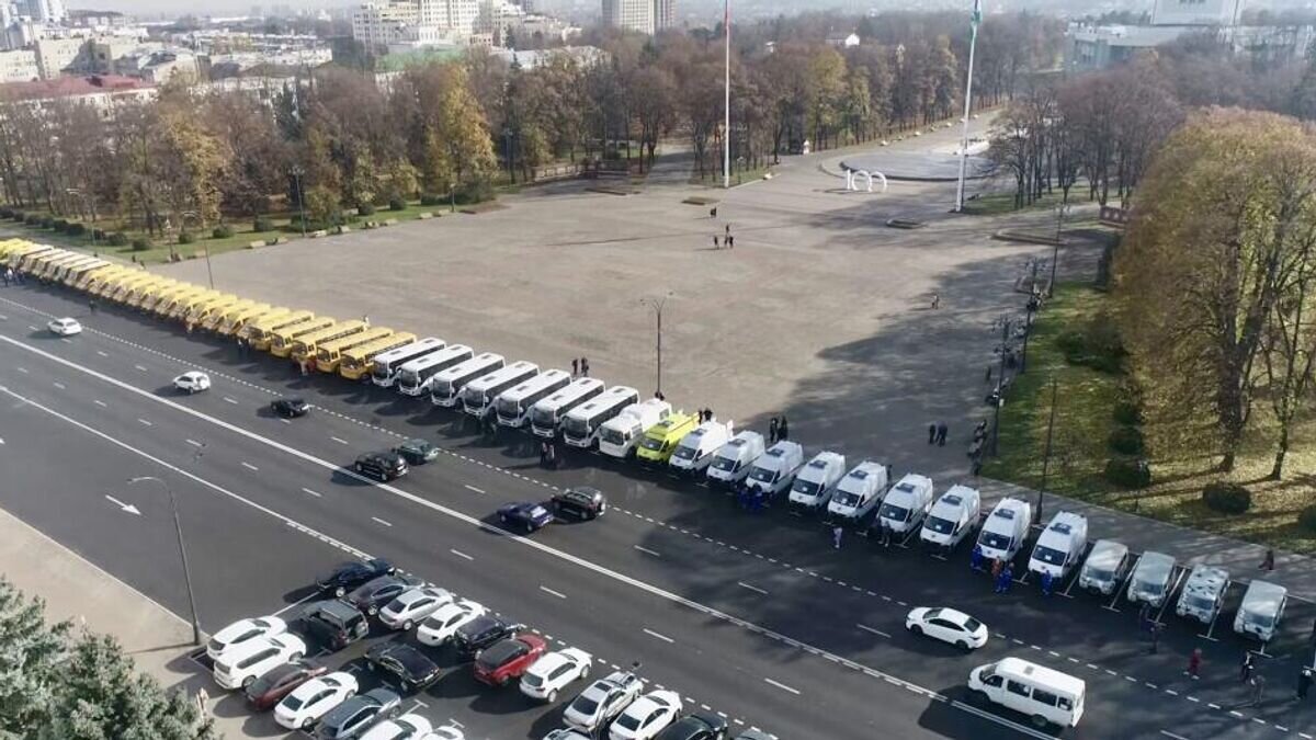    Спецавтотранспорт, переданный учреждениям здравоохранения, образования, а также транспортным предприятиям Кабардино-Балкарской Республики © Фото : пресс-служба главы Кабардино-Балкарской Республики