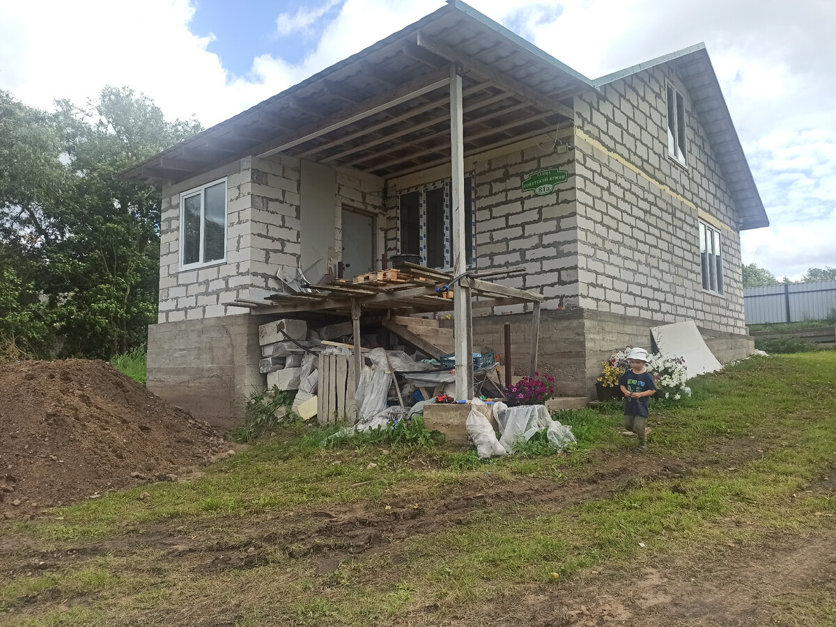 Вместо мусора под лестницей будет хоз.блок